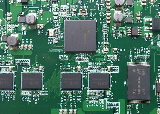 Tipo de montagem superior de PCB com tamanho mínimo do buraco de 0,2 mm em competitivo